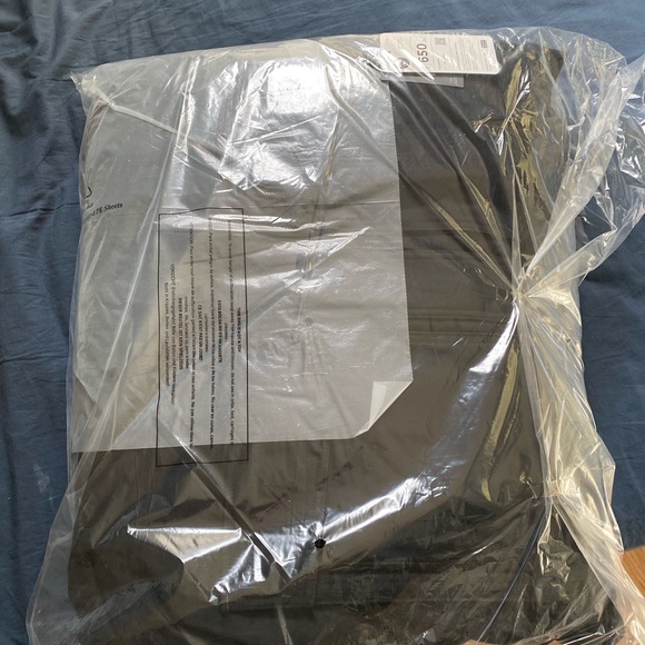 Black Eddie Bauer Winter Coat - Picture 3 of 6